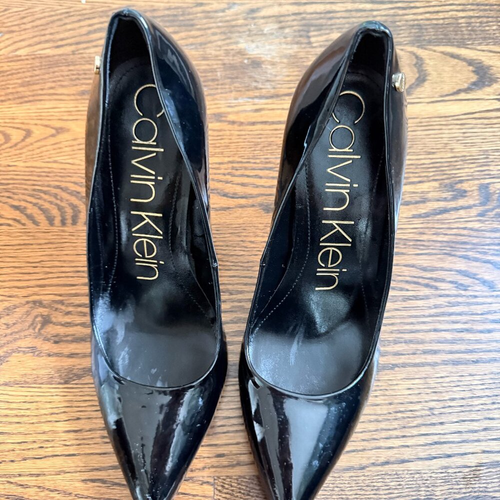 Calvin Klein Black Patent Pointed-Toe Pumps – Classic Heels